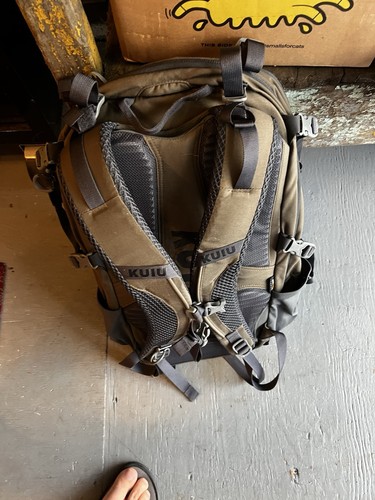 Kuiu Venture Divide 2000 Backpack Ash - Picture 2 of 4