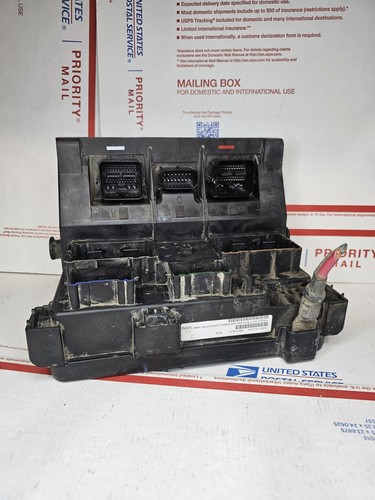 2009 DODGE RAM 1500 TIPM FUSE BOX TOTALLY INTEGRATED POWER MODULE 04692123AE - Picture 2 of 17