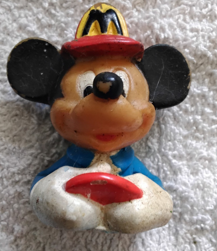 VINTAGE HARD RUBBER BREST OF McDONALD'S  MICKEY MOUSE FIREMAN