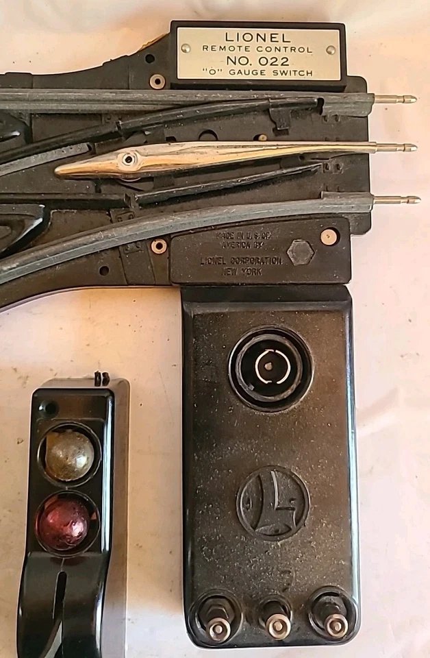 LIONEL Tren 022 RH y LH INTERRUPTOR REMOTO VÍAS Y CONTROLADORES AUTOMÁTICOS *No probado* Foto 3 de 4