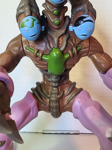 Yu-Gi-Oh Masked Beast Des Gardius Model 12" Figur Mattel komplett - Bild 3 von 20