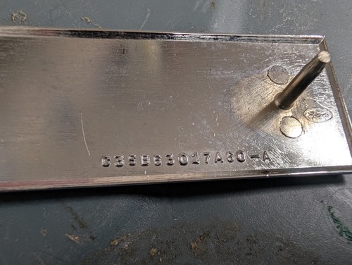 C3SB-63017A60-A  NOS "POWERED BY FORD" Fender Emblem Shelby Cobra 289 - Picture 4 of 4