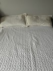 White Queen King Bedspread with pillow shams