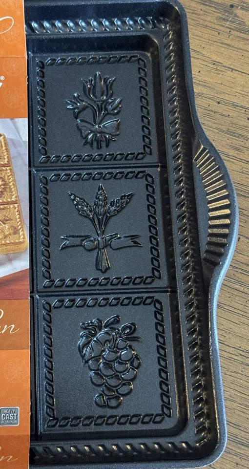 "Shortbread Pan de Nordic Ware EE. UU./Aluminio fundido pesado/9 diseños/9,25"" x 9,25""" Foto 3 de 4