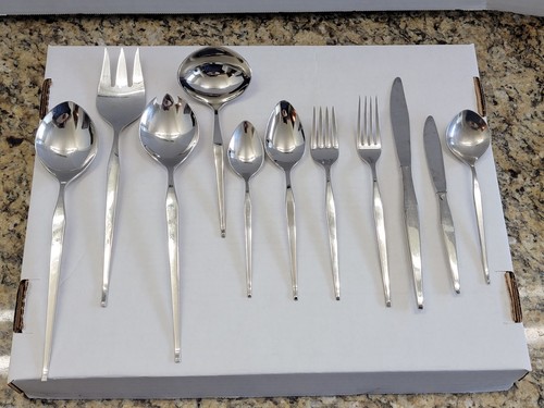 Towle Stainless Flatware USA 47 PC Set with case - Picture 7 of 14
