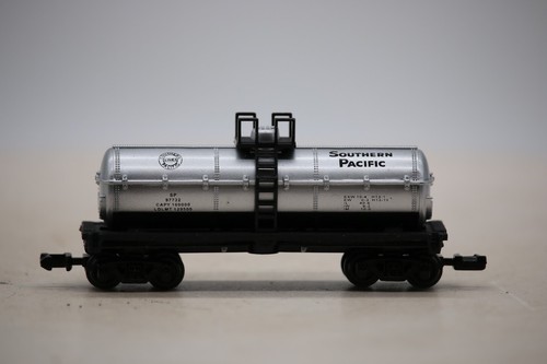 N Scale Southern Pacific Tank Car #97732 from High Speed - Picture 4 of 8