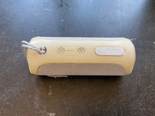 JBL Flip 4 Bluetooth Portable Speaker - white (JBLFLIP4BLK) Works Great! - Picture 2 of 3