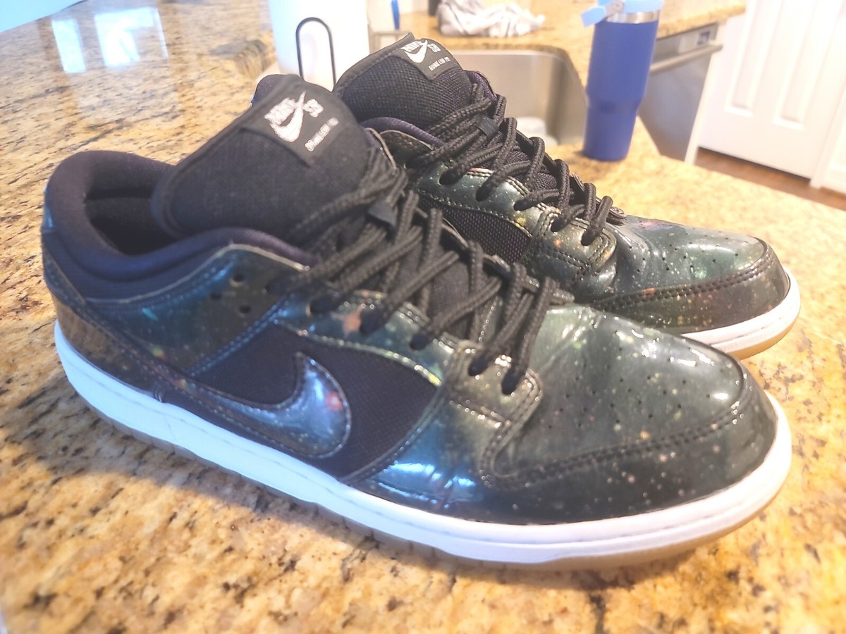 Nike SB Dunk Low Green Galaxy 420 Intergalactic 883232 001 Mens Size 11.5 EUC