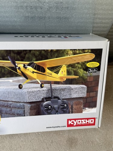 KYOSHO AIRIUM PIPER J3 CUB VE29 1:13 SCALE FLYING MODEL RC PLANE AIRPLANE NEW! - Picture 4 of 6