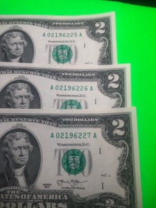 1976 2$ Two Dollar Bill Sequential UNC S//N 294-295-. Boston from BEP