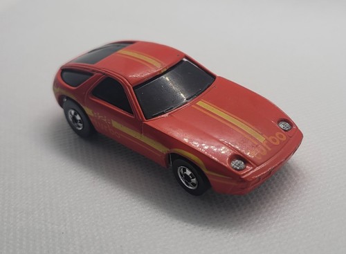 1982 Hot Wheels - Porsche P•928 Red Hong Kong - 1:64 - Picture 4 of 7