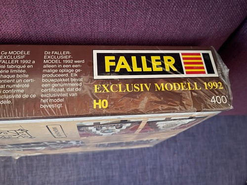 Faller H0 400 Rathaus EXCLUSIV MODELL 1992 Bausatz Neu i97245 - Bild 6 von 11