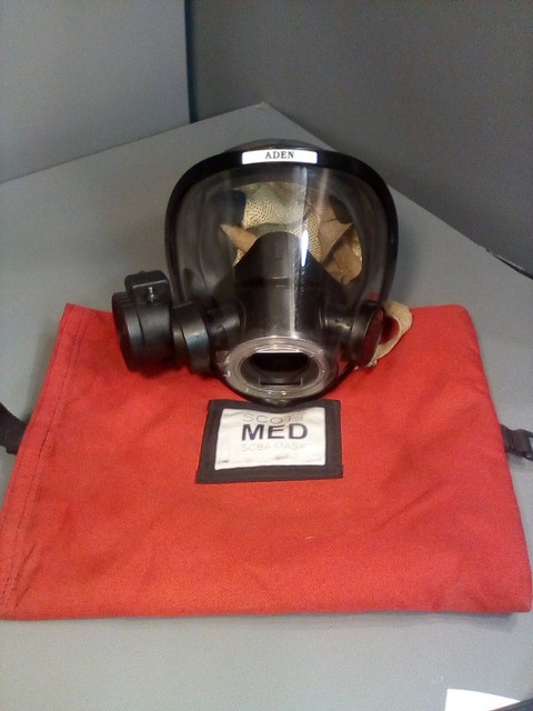 SCOTT Firefighter Turnout SCBA Air Mask 10011307 Size M ...