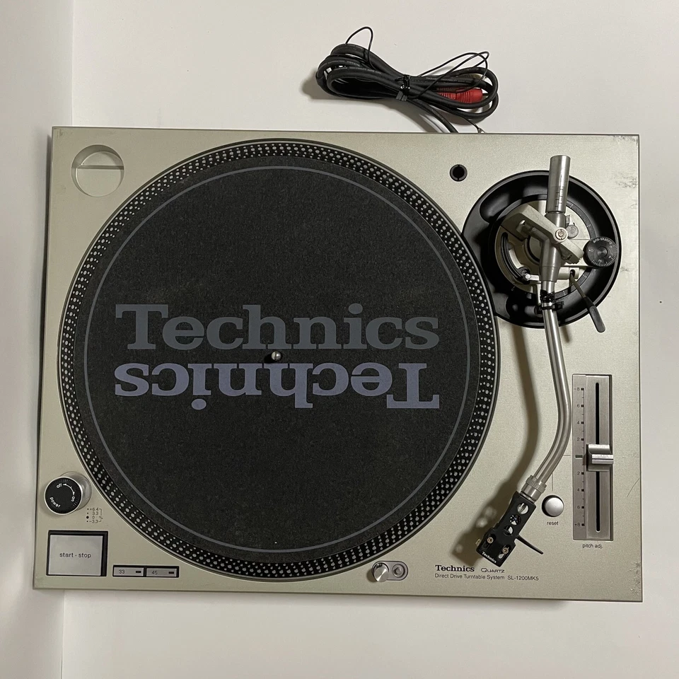 Technics SL-1200MK5 DJ Turntable record player tested - Image 2 of 4