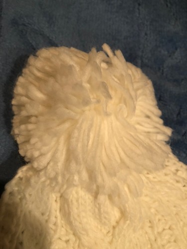 NWT Hollister Women Girl White Knit Hat With Pom Pom $24.95 Cute! - Picture 5 of 8