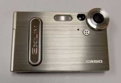 Casio Exilim EX-S3 Digital Camera 3.2 mp Slim with Battery Casio Exilim EX-S3 Digital Camera 3.2 mp Slim with Battery