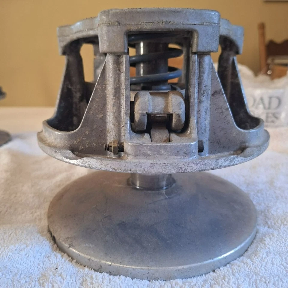 1998 Polaris 600 Clutch Primary Pre Owned OEM Snowmobile Part Replacement - Image 2 of 4