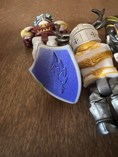 ROBLOX Days of Knight Incomplete 3 Knights Toy Action Figure With 2 Helmets - Picture 12 of 12