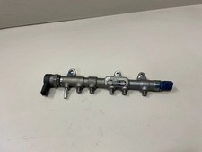 BMW 3 F30 F35 F31 2018 Kraftstoffverteiler Einspritzleiste Verteilerrohr 8514154