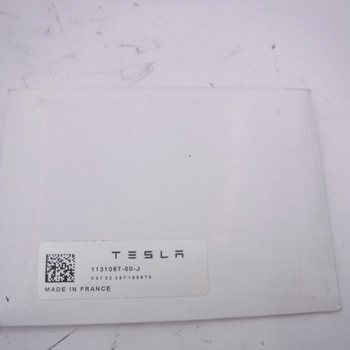 Genuine OEM Tesla Smart Key Card Set & Bi-Fold Wallet 1131087-00-J - Picture 2 of 3