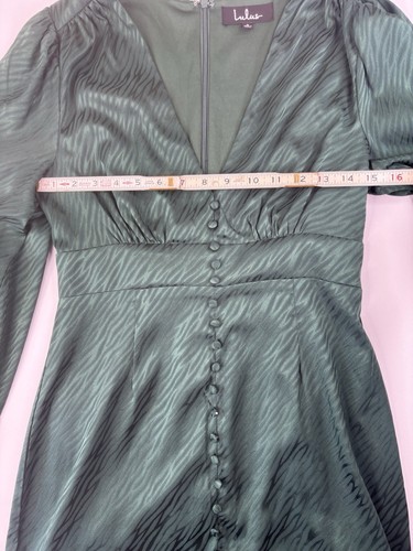 Lulu’s Place In My Heart Forest Green Tiger-Embossed Button-Up Dress Sz Small - Bild 10 von 13
