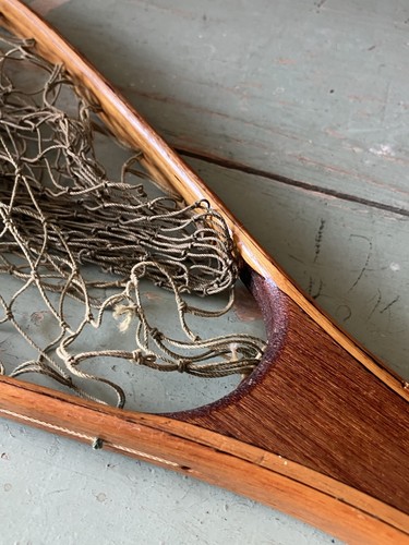 Vintage Wooden Fly Fishing Landing Net and Wicker Creel Cabin Lodge Lake Decor - Imagen 6 de 15