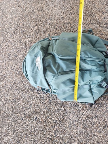 THE NORTH FACE Damen Surge Luxe Laptop Rucksack Dark Sage/Burnt Coal Metallic - Bild 4 von 7