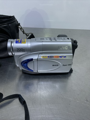 JVC Compact VHS Camcorder Model No. GR-SXM260U 700X *FOR PARTS/NOT TESTED* - Picture 1 of 8