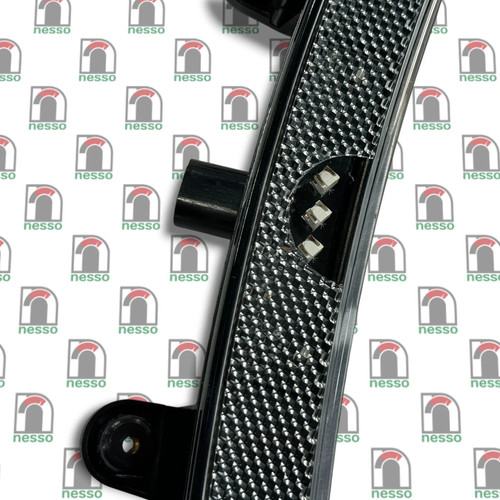 22AA990GP  22AA991GP Smoked Tinted LED Side Blinker Marker Light Mclaren GT - Picture 5 of 8