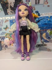 MGA Entertainment Rainbow High - Emi Vanda