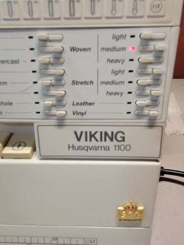 Husqvarna Viking 1100 Nähmaschine braucht ein Fußpedal - Bild 2 von 8