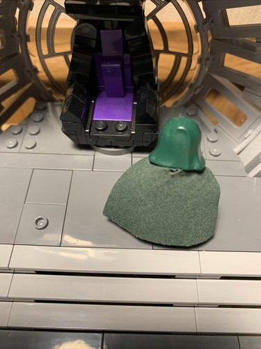 LEGO Dr. Doom Minifigure Sh0052 Marvel Superheroes From 76005 Daily Bugle (b2) - Picture 2 of 2