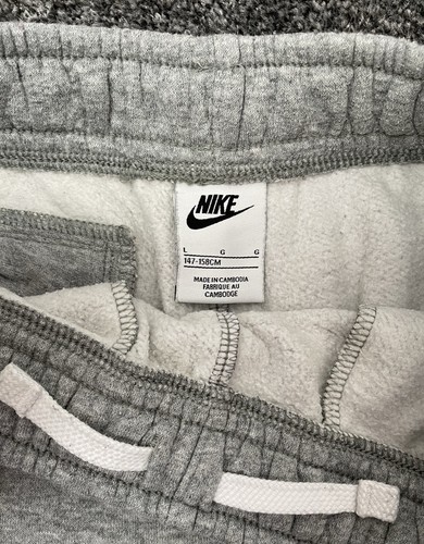 Nike Multi Logo Full Tracksuit, Kids Size Large Age 12-13yrs GreatCond RRP£120 - Picture 17 of 22