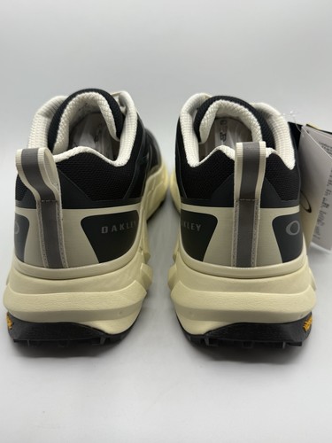 MENS OAKLEY LIGHT BREATHE BLACK/ARCTIC WHITE Hiking Trail Shoes - Picture 5 of 6