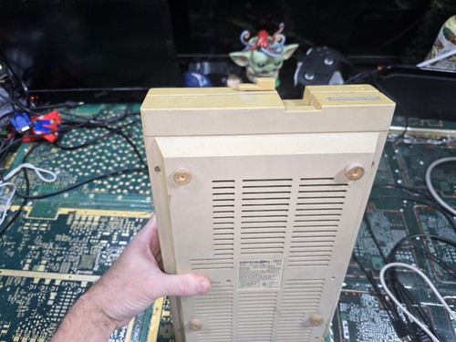 Commodore 1571 EXACT #2 DEFEKTER SPENDER Diskettenlaufwerk-Probleme-DUNKEL-DENT-TEILE - Bild 12 von 15