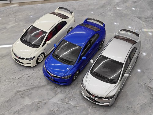MH 1:18 Honda Civic Type R FD2 2007 Early Version Model Car White/Blue/Silver - Picture 1 of 20