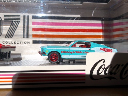 M2 Machines Auto Haulers 1970Ford C-950 & 1968 Ford Mustang GT Chase 1971 Unity - Picture 3 of 3