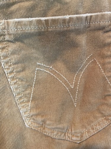 Pantalones Cortos Mother S.N.S Little Bit Country Pana Mostaza Deshilachados Talla 28 - Imagen 3 de 6