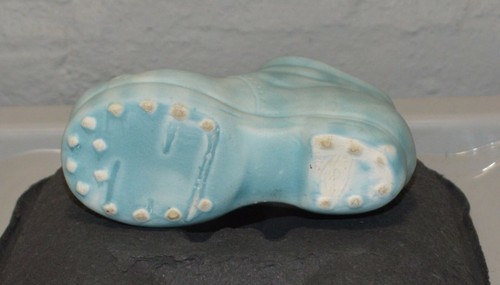FIVE ORNAMENTAL BOOTS KEELE STREET POTTERY CROCHENDY AND OTHERS - Picture 5 of 11