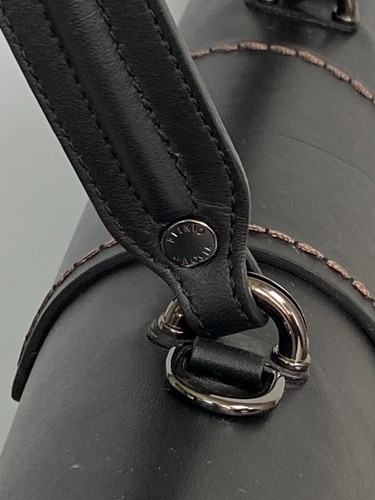 Bolso de Hombro PLINIO VISONA Linda California Grande de Cuero - Negro y Gunmetal - Imagen 4 de 14