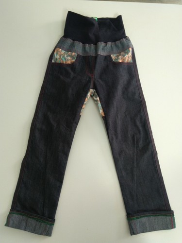 BNWOT Oishi-M Unisex Kid's Skinny Denim 