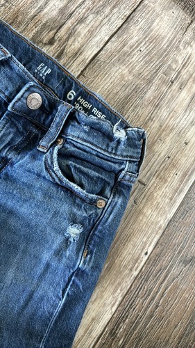 GAP KIDS BOY HIGH RISE "90s LOOSE. DISTRESSED JEANS FOR YOUR LITTLE ONE. SIZE: 6 - Picture 4 of 14