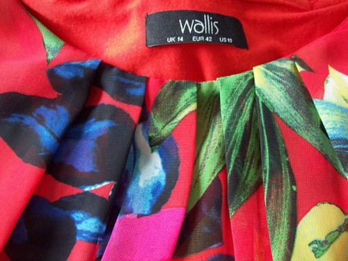 WALLIS DRESS SIZE 14, Stunning Red Floral Tropical Overlay Occasion HOLIDAYS - Picture 4 of 12