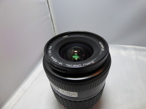 OLYMPUS E-330 with 2 Olympus lens. It is the Olympus version of Leica DigiLux 3. - Picture 15 of 21
