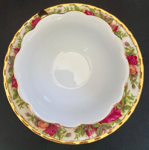 Royal Albert Old Country Roses Bone China teacup & saucer~4 Oz VINTAGE! - Picture 3 of 10