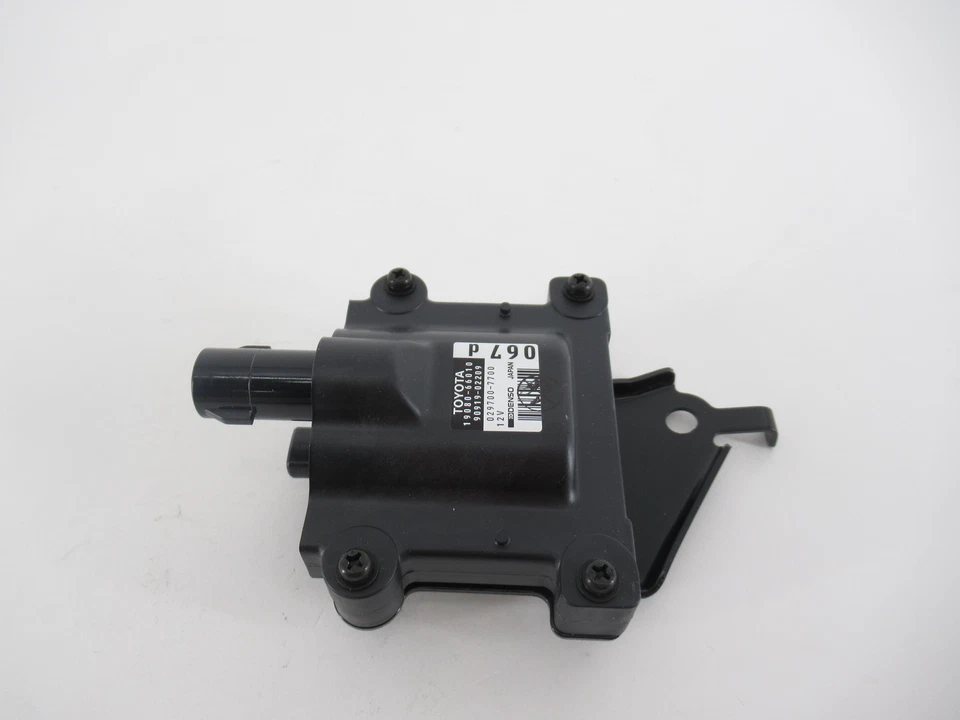 Bobina de encendido genuina OEM Toyota Lexus 19080-66010 con soporte 93-97 Land Cruiser Foto 4 de 4