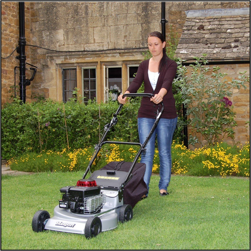 Masport 200 ST 18" 4 Wheel 3 in 1 Petrol Lawnmower Rotary Mulching Lawn Mower - Picture 5 of 12