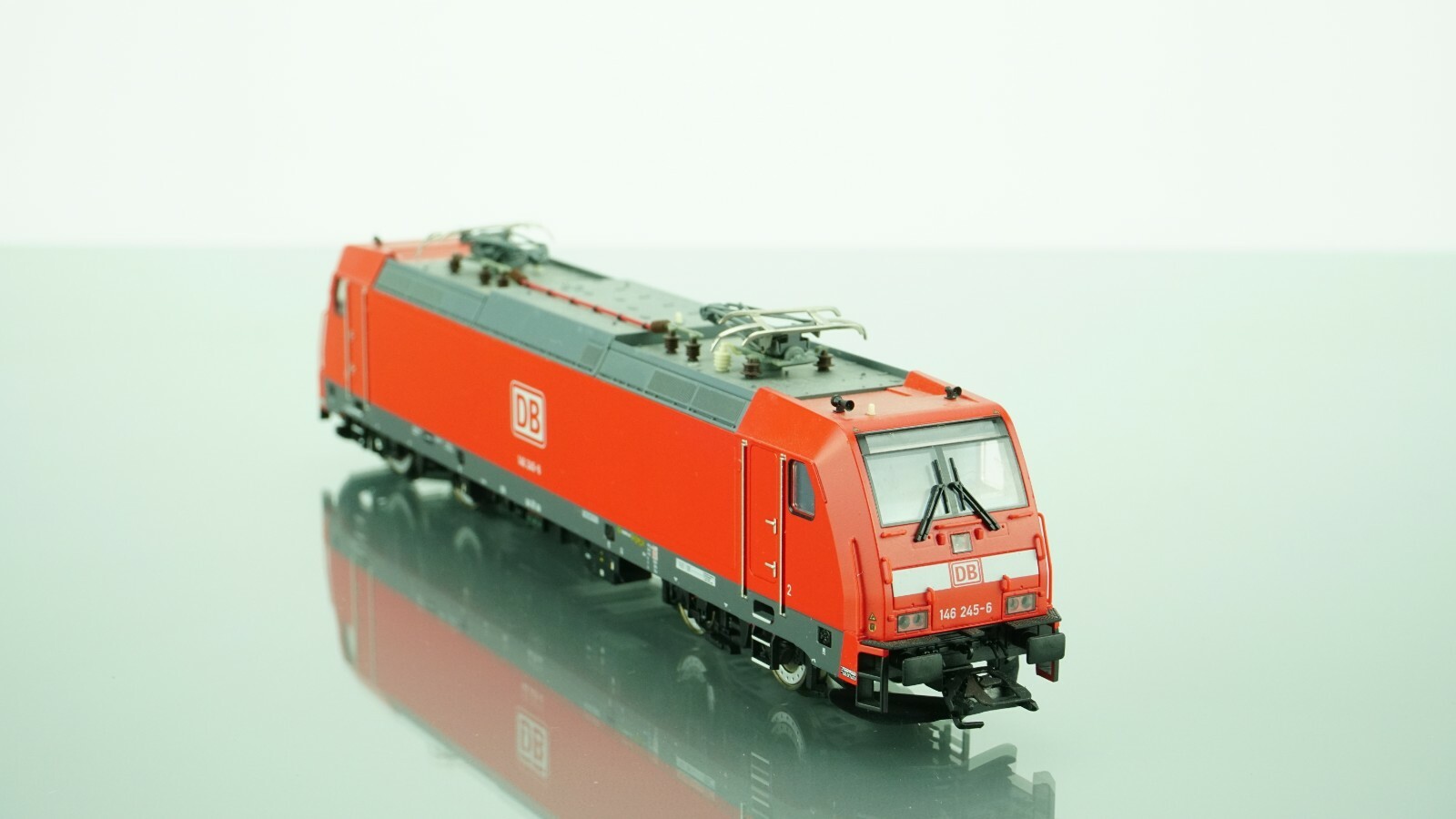 TRIX 22630 BR 146.2 DB DCC Ready HO scale