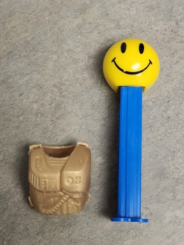 MOTU 1988 Nuevas Aventuras de He-Man PIEZA DE REPUESTO: ARMADURA DE PECHO DORADO Completa - Imagen 1 de 8