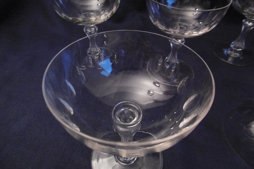 LOT DE 5 COUPES À CHAMPAGNE ANCIENNES EN VERRE SOUFFLE - Imagen 5 de 15